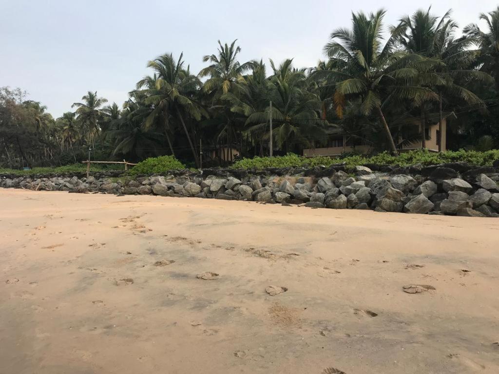 Kizhunna Rock Beach House Kannur Ngoại thất bức ảnh